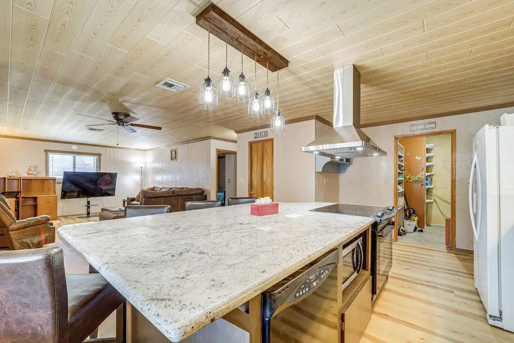 Near Scenic Trails & Parks! Central Payson Retreat