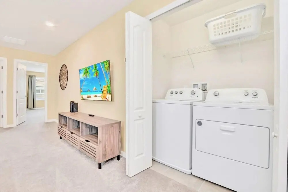 Bright Airy 5BR Home - Family Resort With Private Pool BBQ