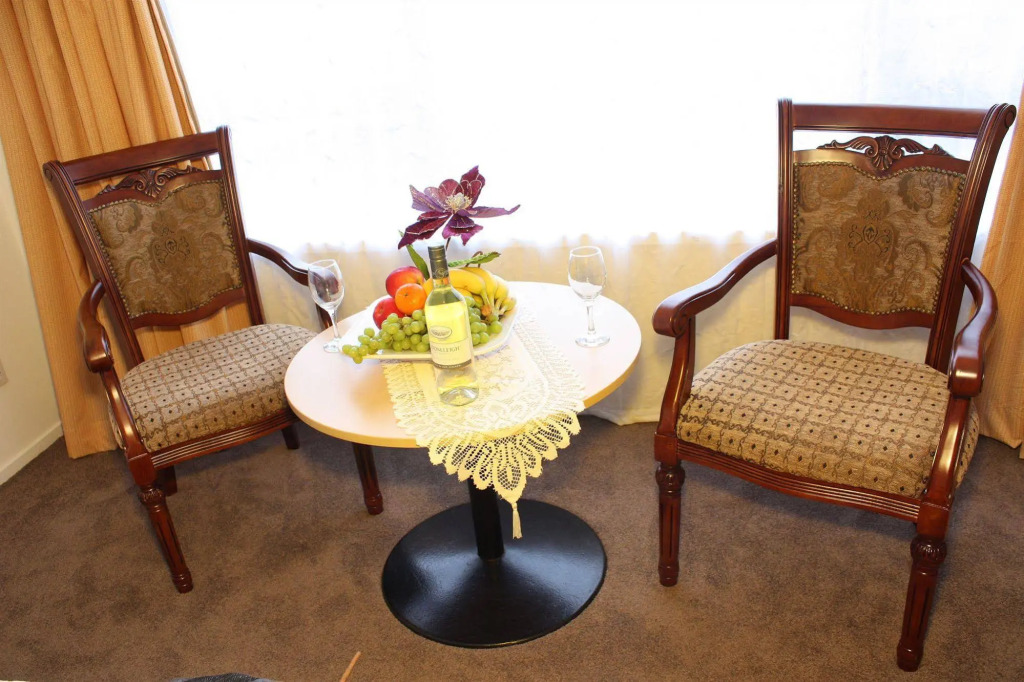 Airport Travel Air Motor Inn