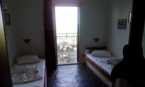 Alexandros Maisonettes
