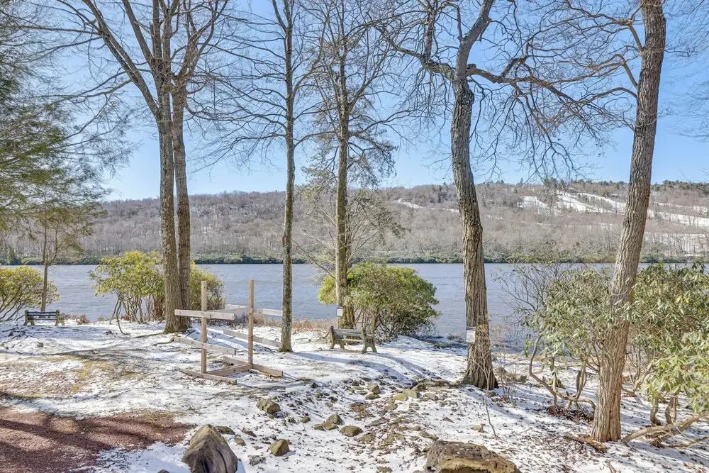 Big Boulder Water Views! Condo in Lake Harmony