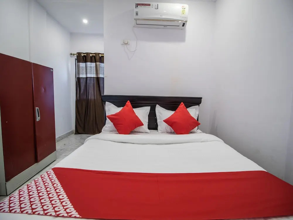 OYO 13251 Hotel Three Castles Deluxe