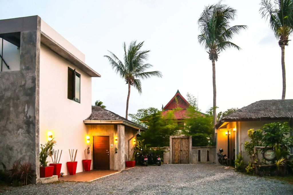 Charu Bay Villas