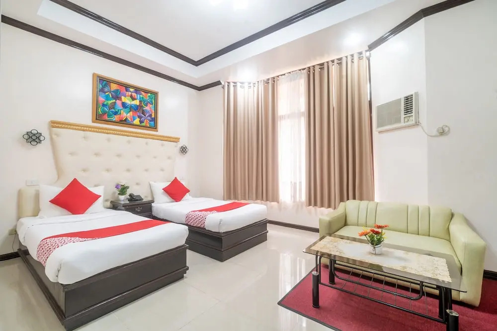Sunny Point Hotel