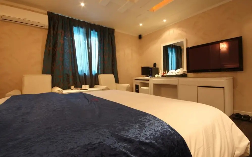 Hotel Ellee Cheonan