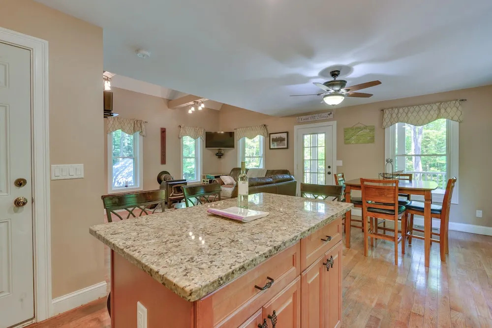 Game Room & Hot Tub: Old Forge Home!