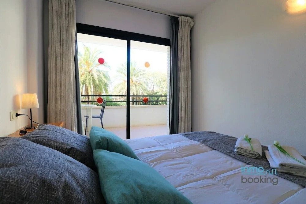 inmoBooking Cannes, con vistas a la piscina
