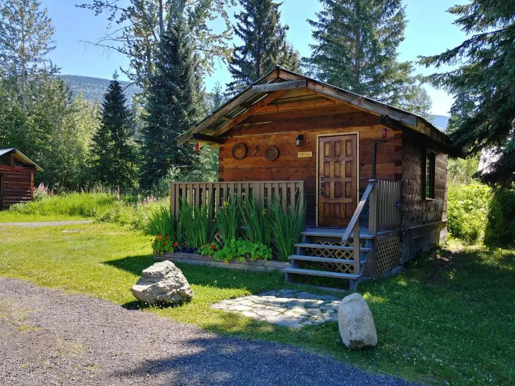 Wolfwood Guest Ranch