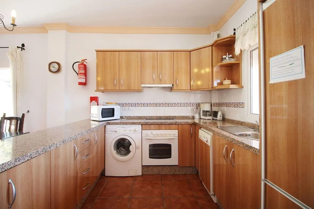 1084 Villa Manolo