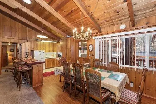 048 100 Acre Woods Home