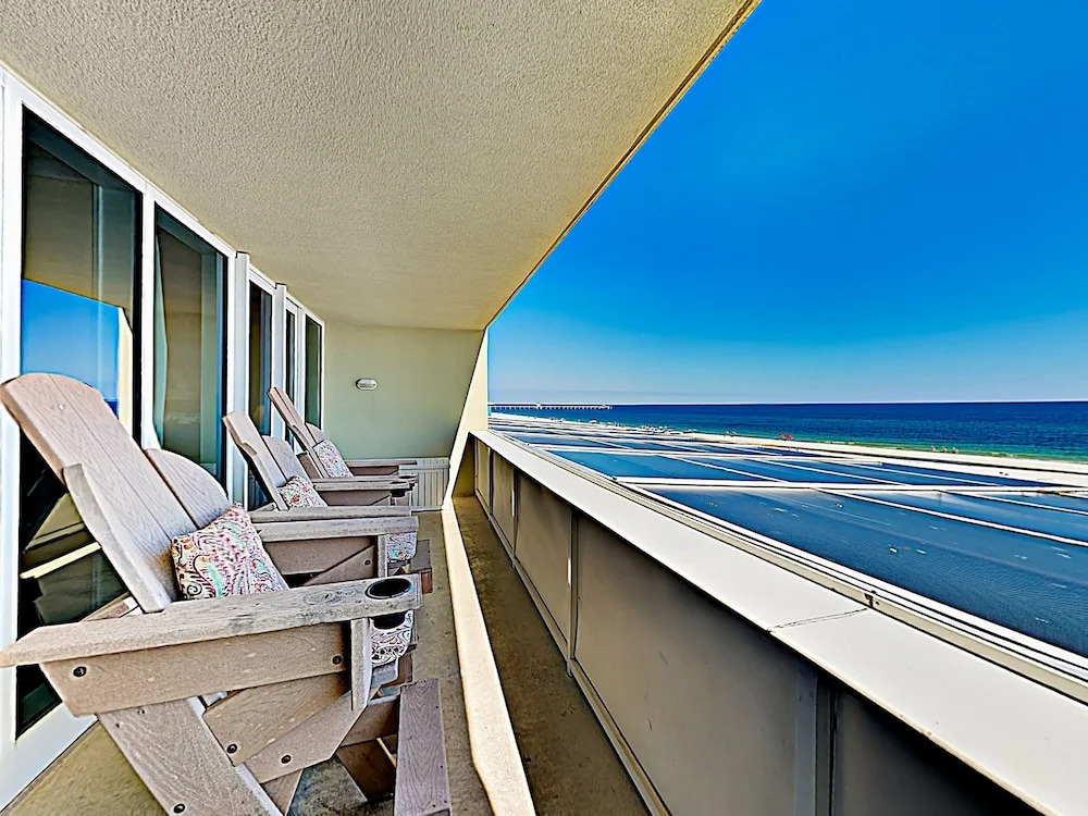New Listing! Beachfront Gem W/ Resort Amenities 3 Bedroom Condo