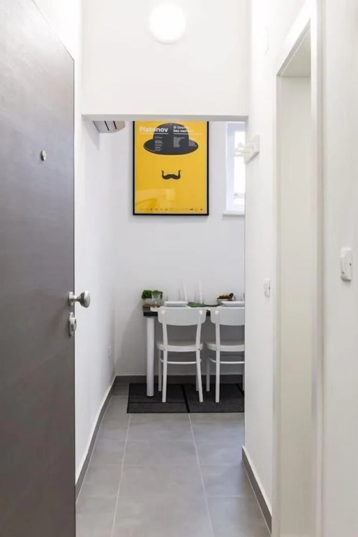 F11 Gallery