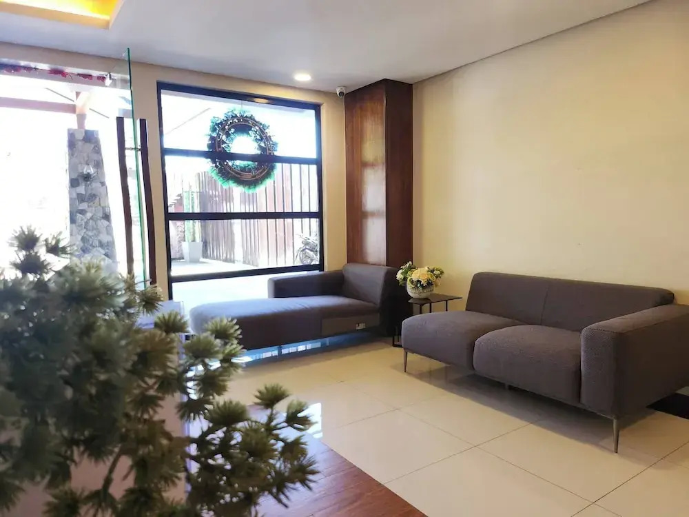 Staycation Near Burnham Park