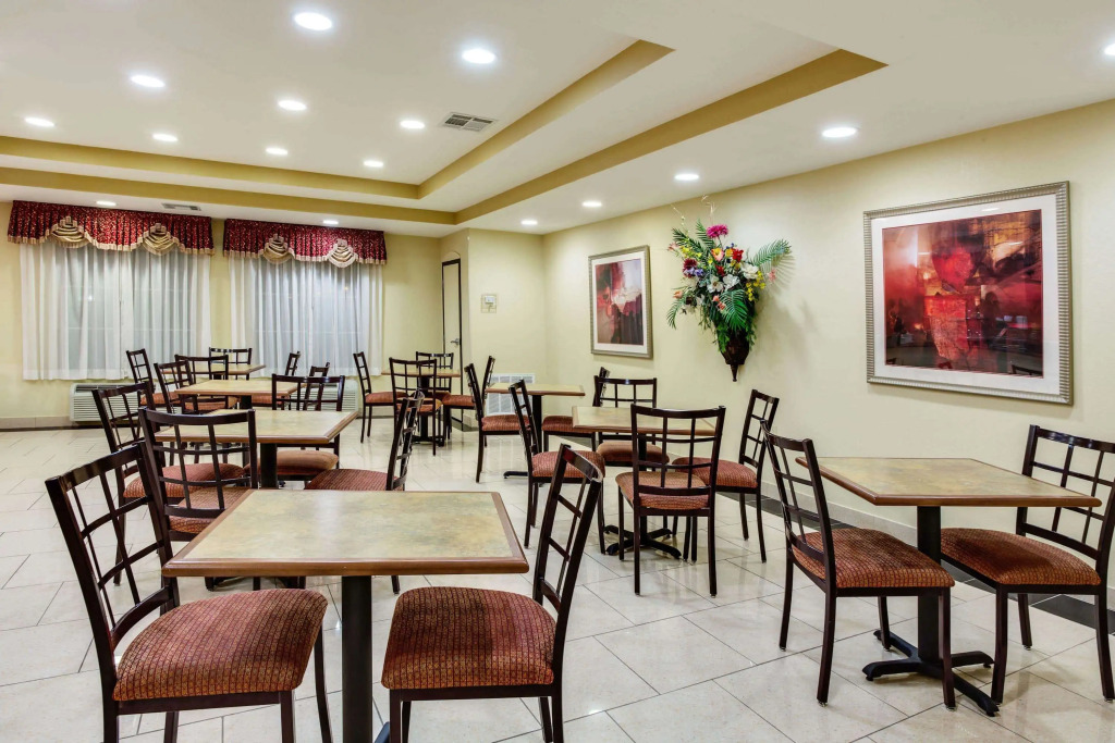 La Quinta by Wyndham Canton MS