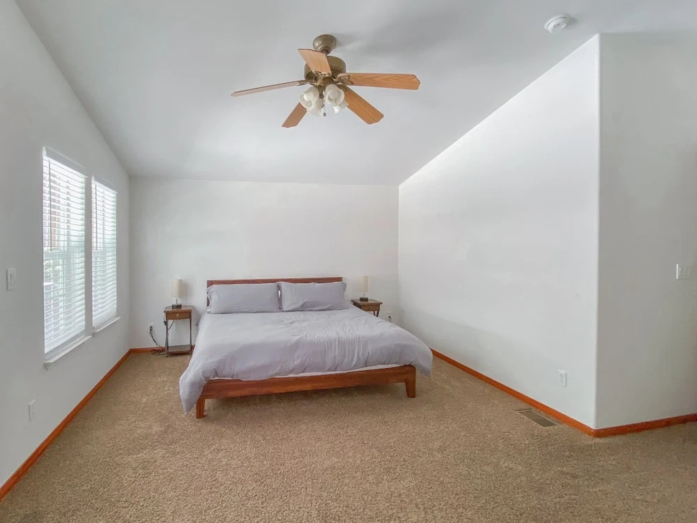 New Listing! Newly Furnished - Hot Tub & Deck 3 Bedroom Home