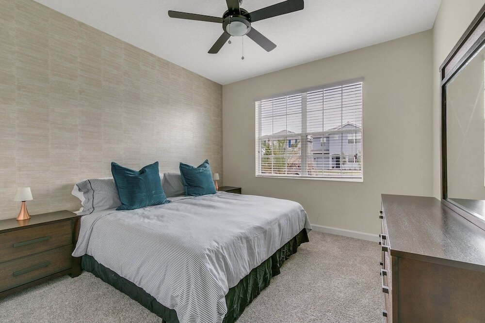Storey Lake - 5 Bedroom Pool Home- 1667ST