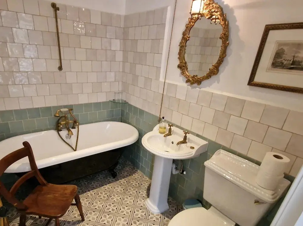 Cambus O May Traditional Highland Hotel