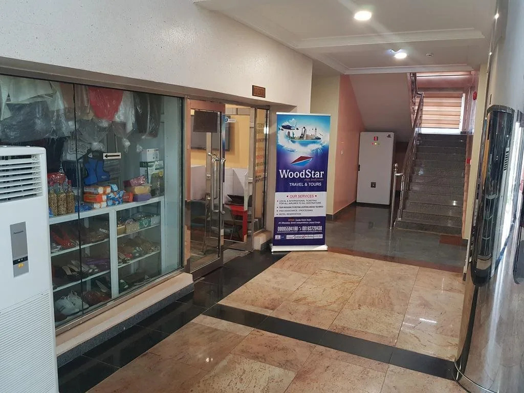 Ozom Hotel