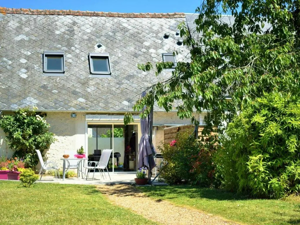 Gîte de charme en Touraine avec clim, jardin et toutes commodités incluses, proche Châteaux de la Loire - FR-1-381-102