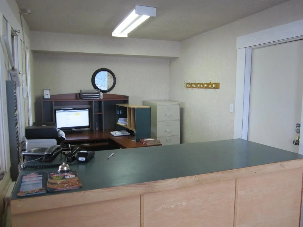 Hideaway Inn