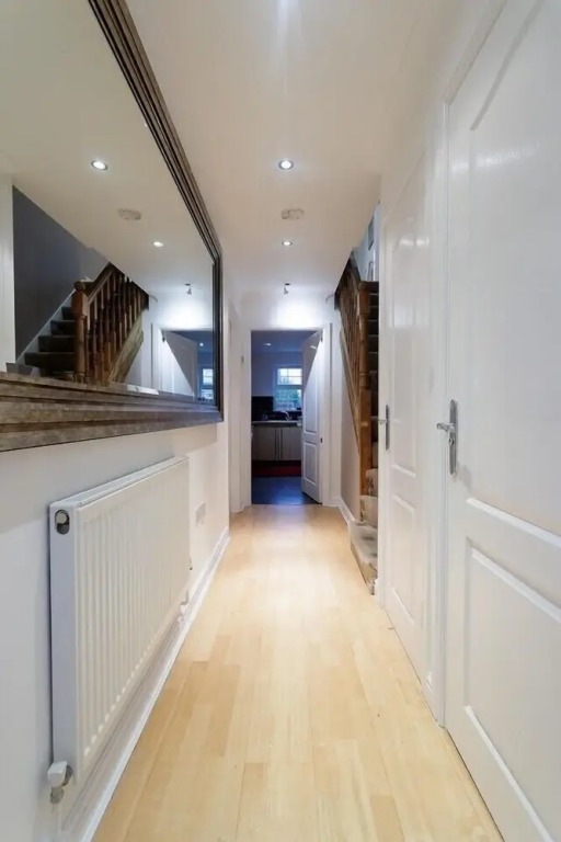 Leeds Townhouse Apartments 7 Beds in 4 Bedrooms