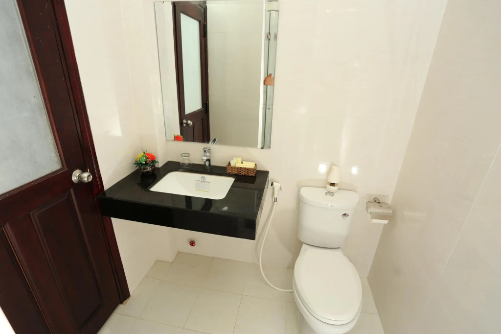 Queen Hotel NT - by BAY LUXURY