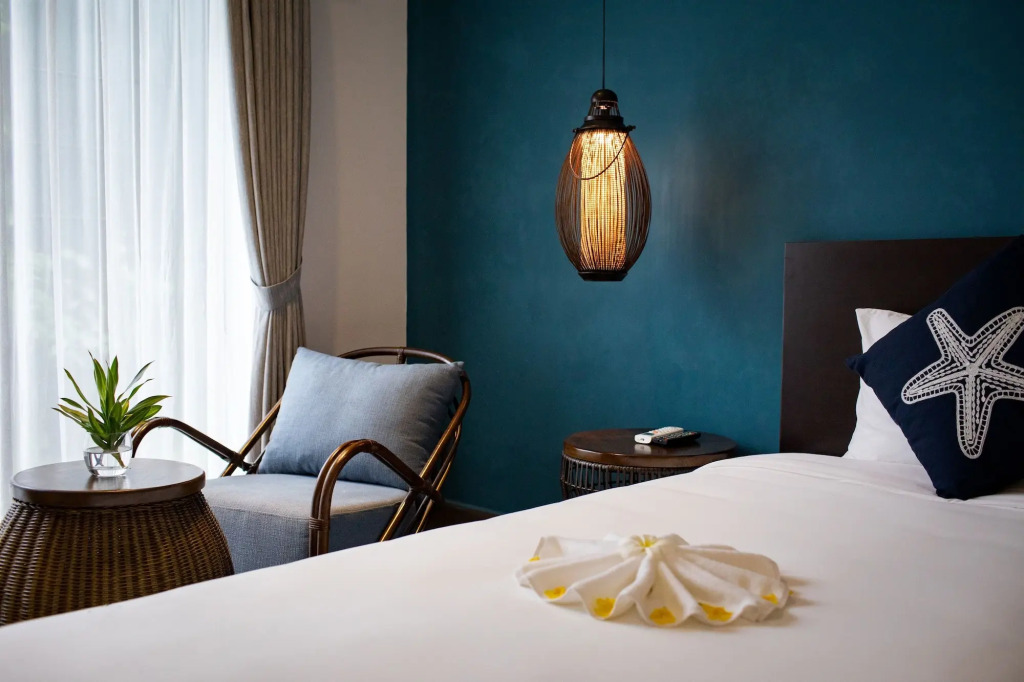 The Blue Alcove Hotel