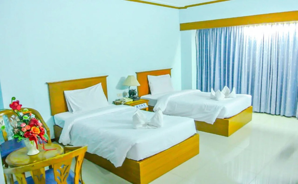 Chim Palace Hotel