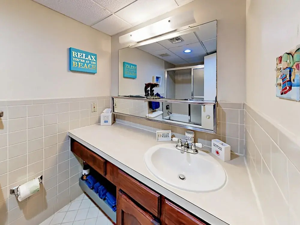 Laguna #305 - 2 Br Condo