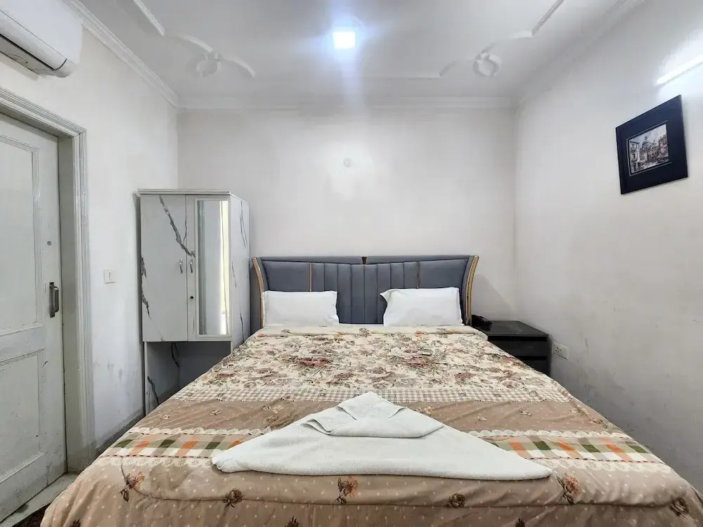 FabHotel The New Moon