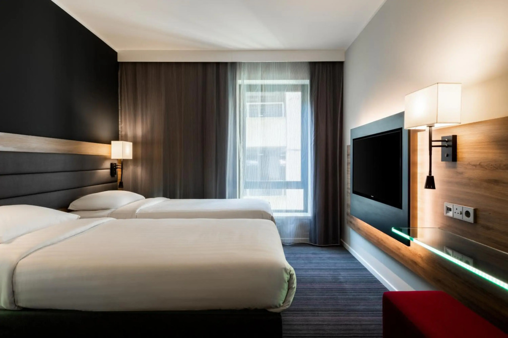 Moxy London Heathrow Airport