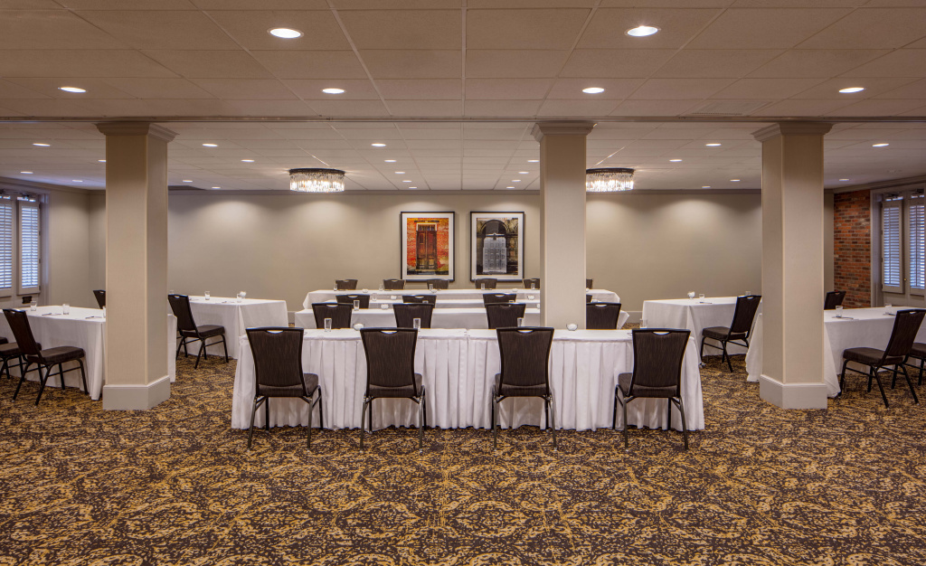 Holiday Inn Hotel French Quarter-Chateau Lemoyne by IHG