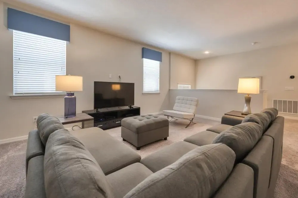 Jodie's Luxury Solara Home 6 Bedroom Home by Redawning