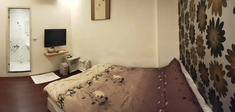 Come and Play Guesthouse