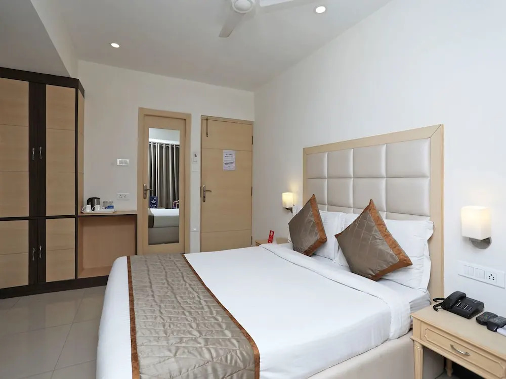 OYO 9769 Hotel Chanakya Inn