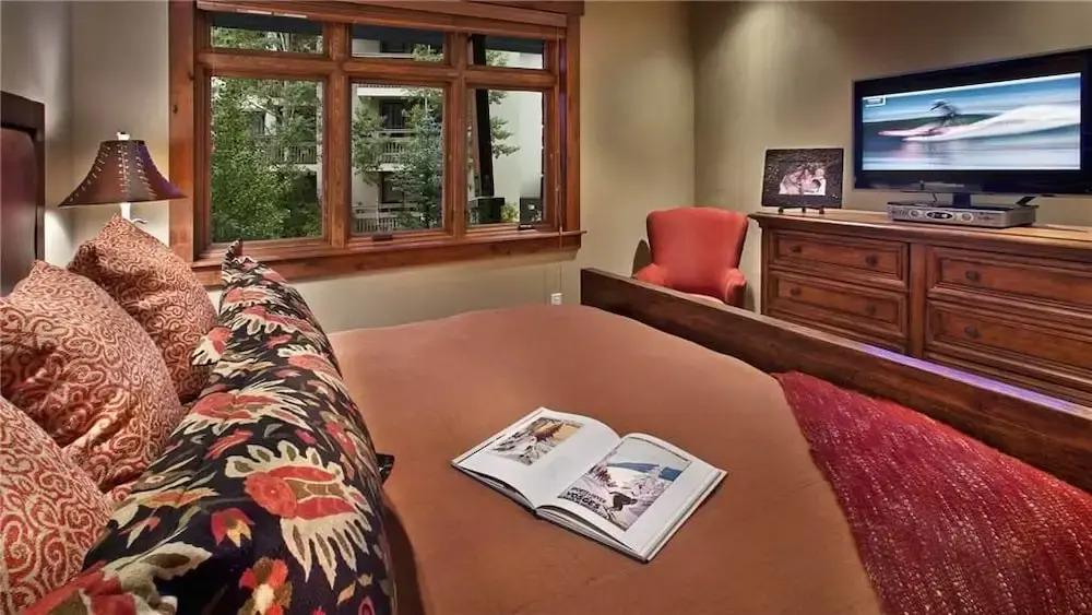 Horse Thief Mountain 103 4 BedroomCondo By Moving Mountains