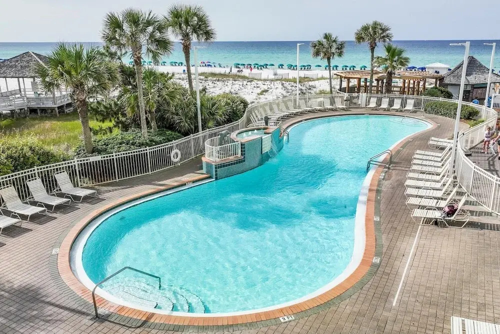 Pelican Beach Resort 2006