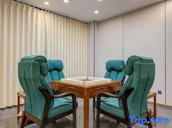Shehong Mingke Grand Hotel (Ziyun Park)