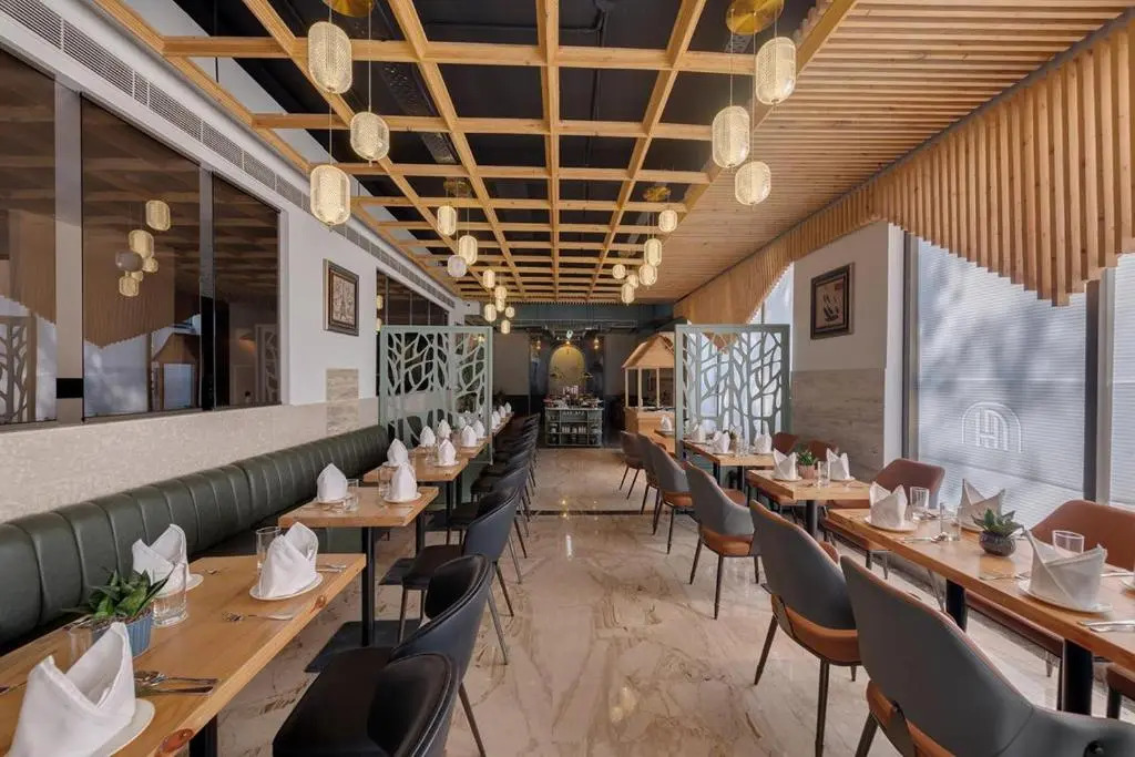 Hays AIR By Ahuja Residences - Golf Course Ext Road & Sector 51