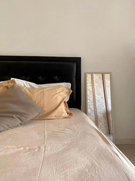 Studio Walking Distance to Mall