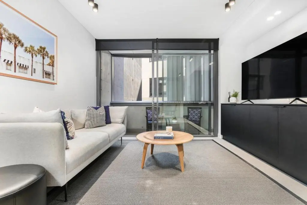 The Surry Apartments by Urban Rest