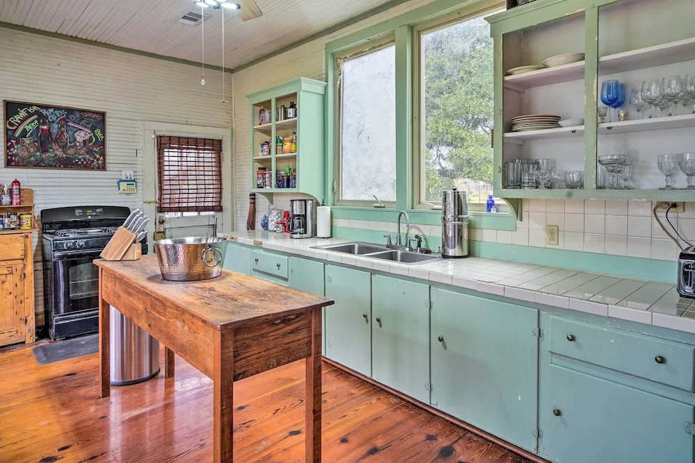 Vintage Louisiana Vacation Rental Home