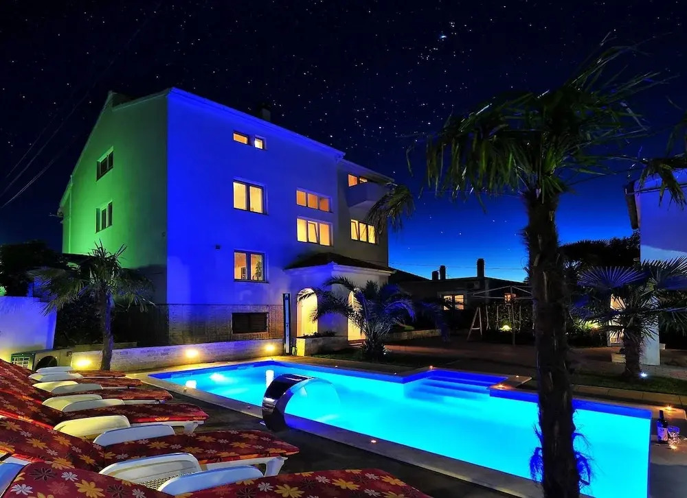 Tomo - Open Pool and Pool for Children - A1