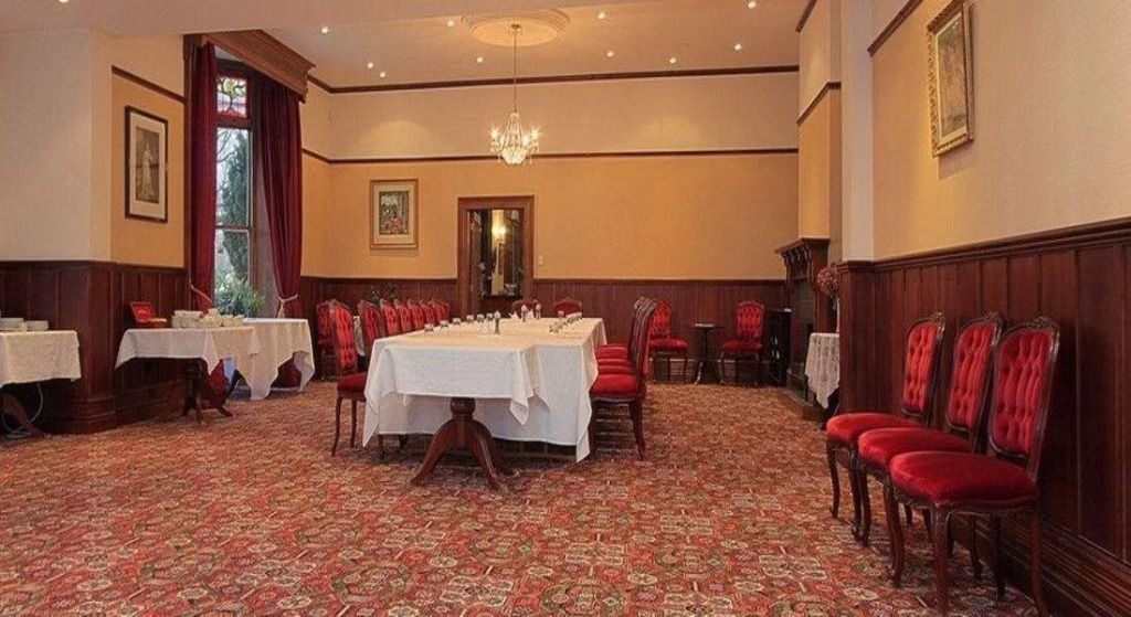 Eliza's Manor