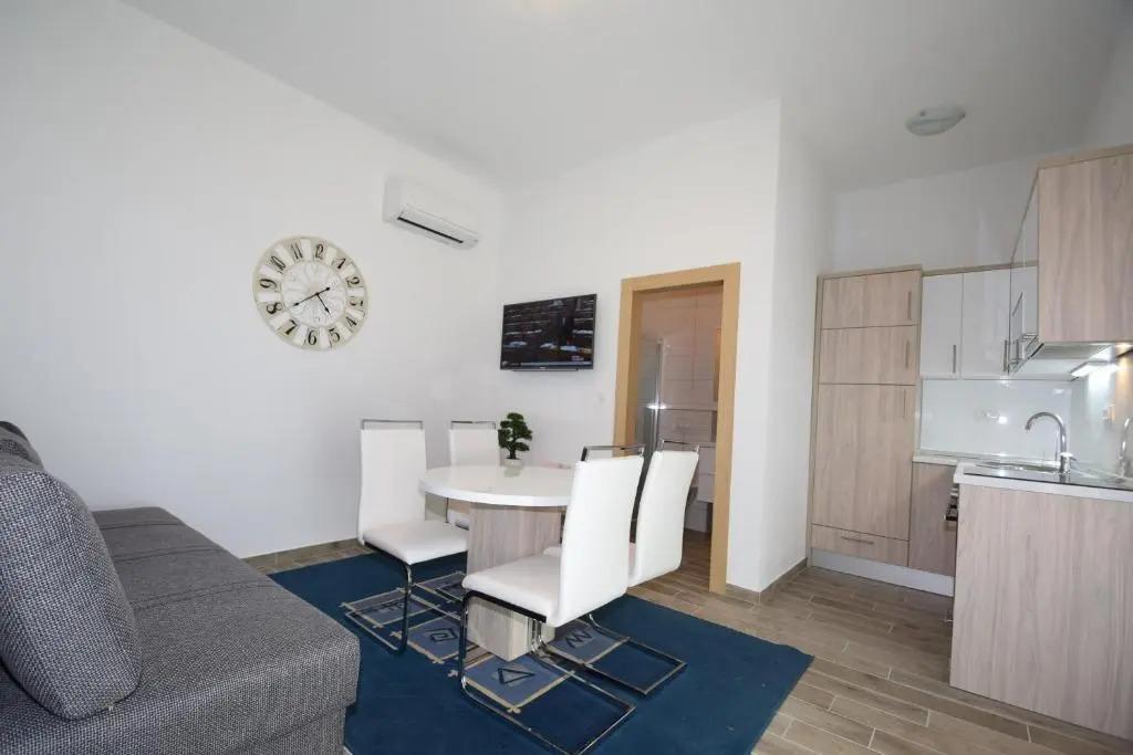 Apartment Anića Kuk