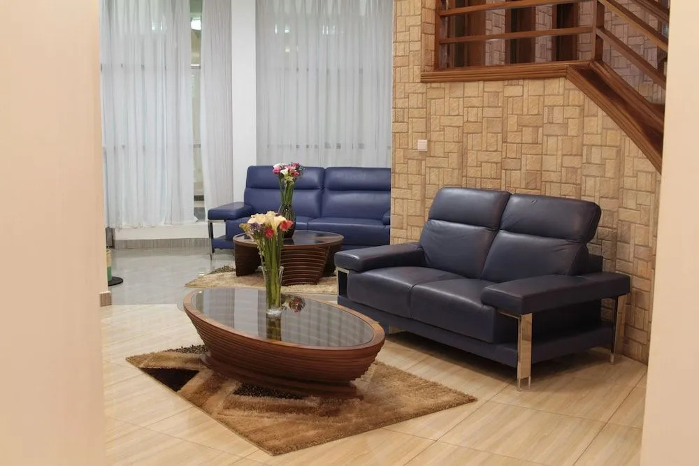 Cozy safari hotel by Signature