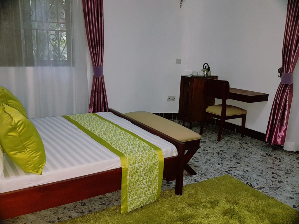 Sheevy"s Bed N Breakfast