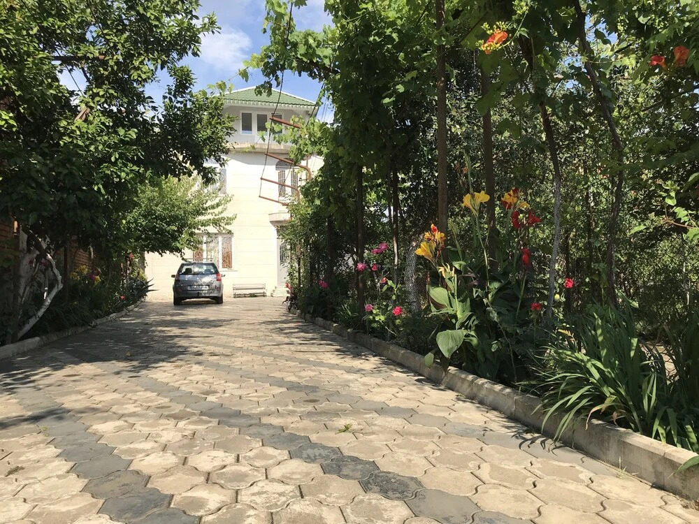 Bajo Guest House