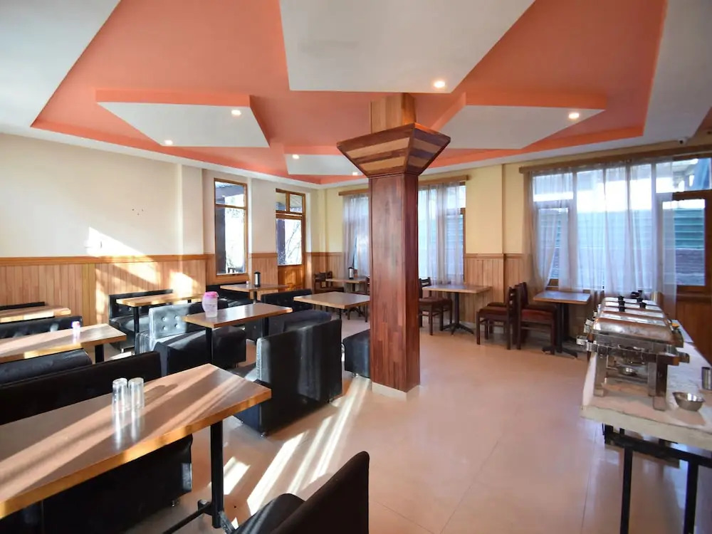 OYO 11895 Himalayan Cottage