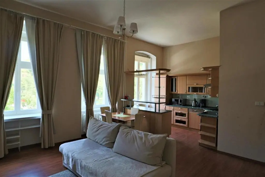 Apartment nabrezi J. Palacha 2